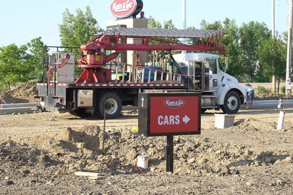 Install Kum & Go Monument