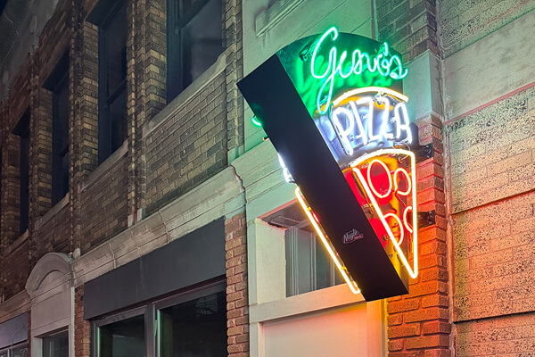 Geno's Pizza Detail