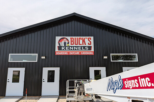 Buck's Kennels