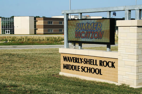 Waverly Shell Rock Middle School - 16MM
