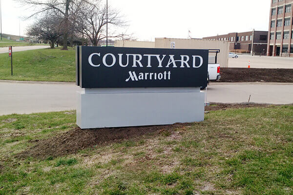 Courtyard By Marriott Monument Sign