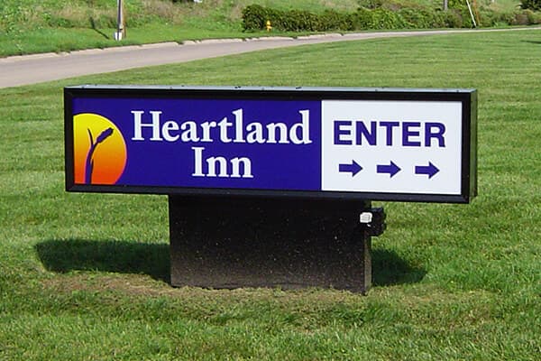 Hospitality Heartland Inn Directional