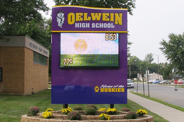 Schools & Campuses Oelwein High School